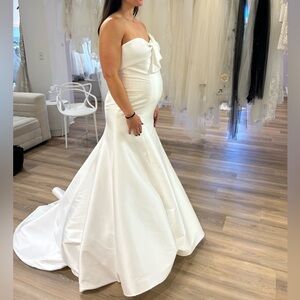 Saraeh Nouri - Callalily Wedding Dress